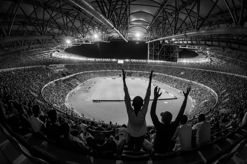 When Sound Disappeared: The Most Spine-Tingling Moments of Silence in Sports History